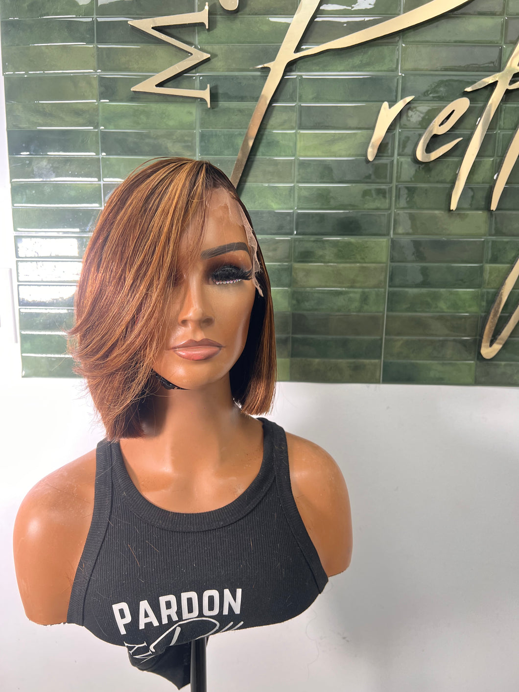 Honey blonde/ brown grab n go side part