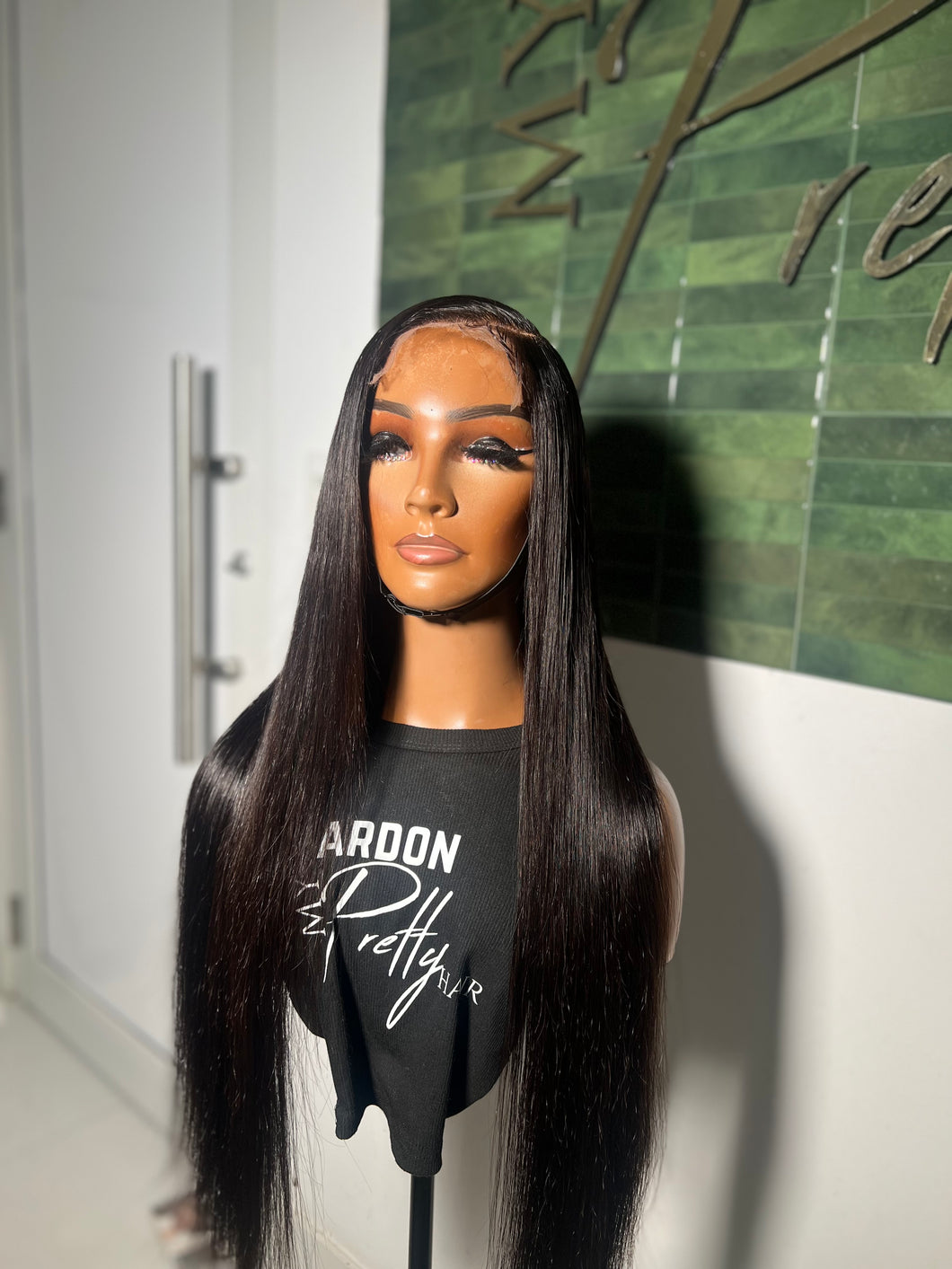 24” small cap straight glueless
